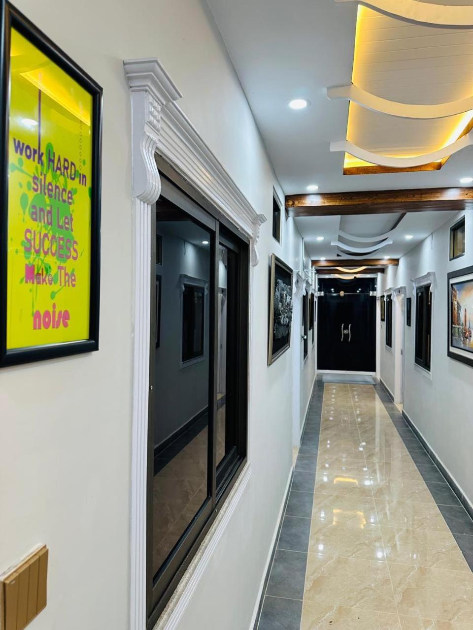 Moven Inn Hotel 이슬라마바드 외부 사진